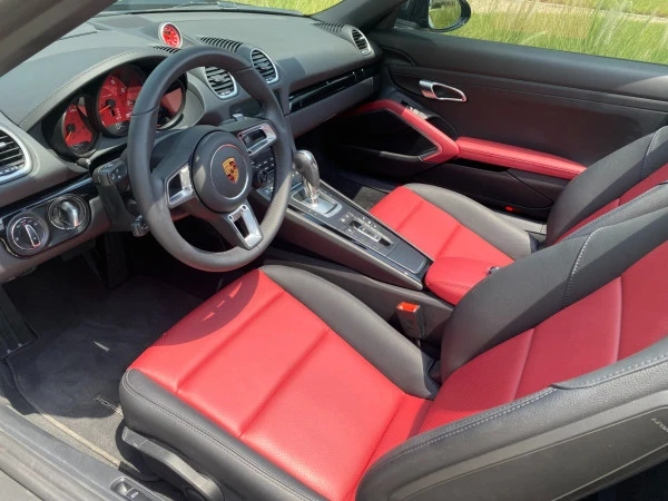  Black Porsche Boxster 718 Photo 4