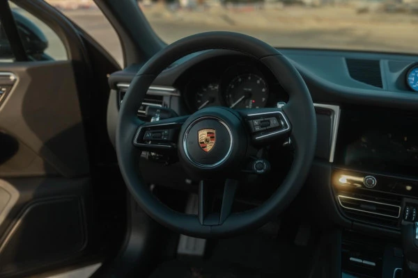  Black Porsche Macan Platinum Photo 3